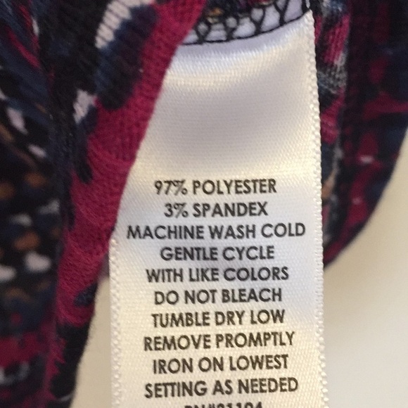 Kim Rogers Keyhole Top - Picture 6 of 6